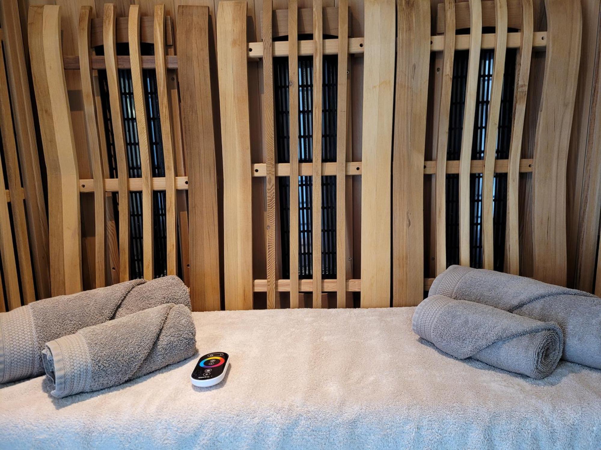 Tiny Villa De Haas Met Infraroodsauna エグモント・アーン・ゼー エクステリア 写真